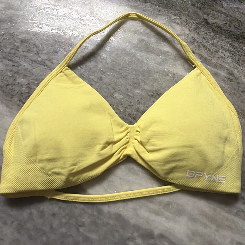 NWOT Yellow DFYNE SPORTS Athletic BRA SIZE Small (AR39)